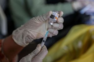 Menkominfo Meminta Masyarakat Jangan Terima Tawaran Vaksin Booster Berbayar