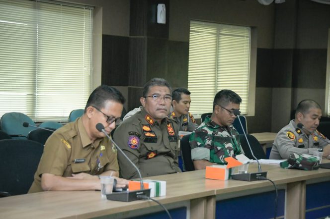 
					Rapat persiapan pengamanan Natal dan Tahun Baru.
