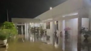 Potret Rumah Dinas Bupati Indragiri Hilir Kebanjiran