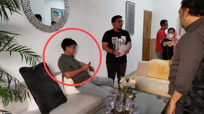 
					Tim Tangkap Buronan Kejaksaan Agung berhasil menangkap seorang Buronan Kajaksaan Tinggi Lampung.