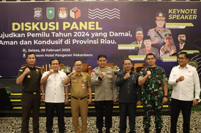 
					Asintel Kejati Riau Hadiri Diskusi Panel, Angkat Tema Ini