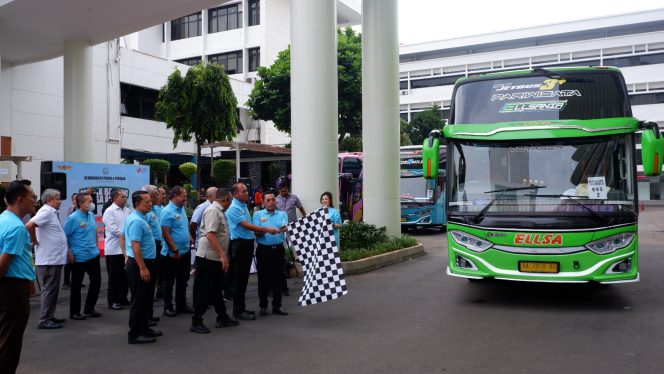 
					Pelepasan Mudik Bareng Jaksa Agung, Selasa 18 April 2023.