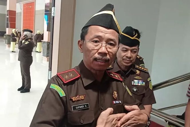 
					Kepala Kejaksaan Tinggi Riau, Supardi.