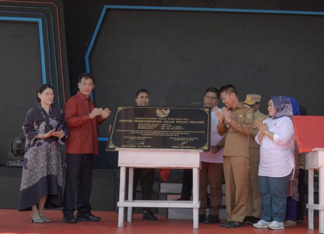 
					Bupati Rohil Resmikan Penggunaan Pembangunan Jalan di Pulau Halang