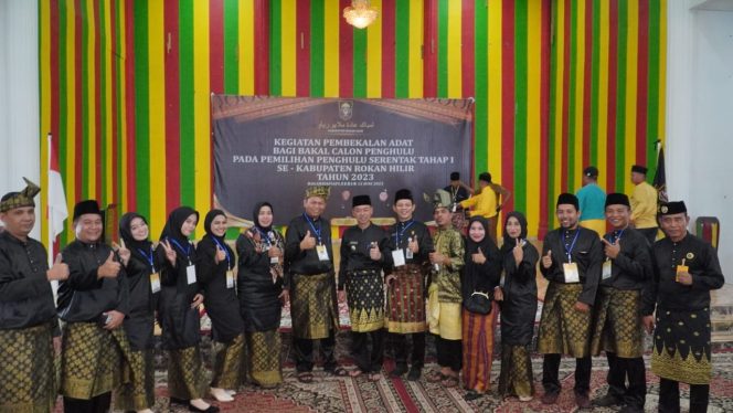
					Bupati Rohil Resmi Buka Pembekalan Adat