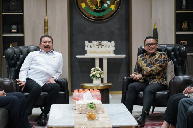 
					Menteri PANRB Kunjungi Kantor Kejaksaan Agung, Bahas Soal Ini