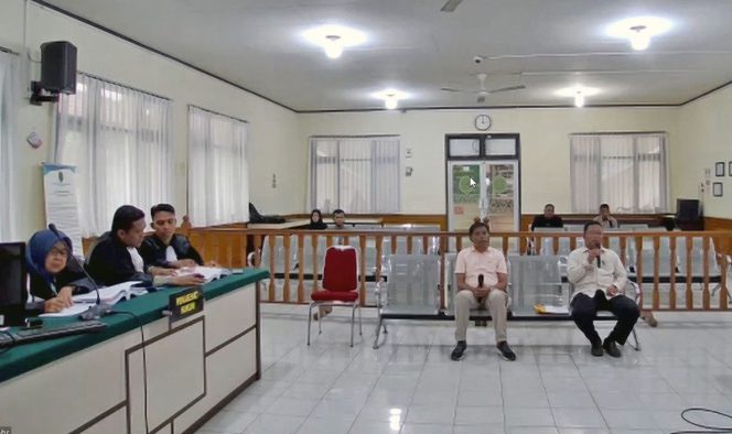 
					Mantan Kepala Dinas Pertanian Tanaman Pangan dan Hortikultura Kampar, Hendri Dunan hadiri sidang Kasus pupuk bersubsidi.