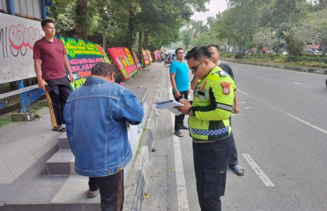 
					Seorang Dokter di Pekanbaru Wafat Saat Nyetir, Diduga Serangan Jantung