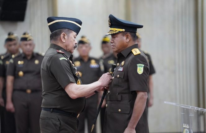 
					Jaksa Agung Lantik Dr Amir Yanto sebagai Kepala Badan Pemulihan Aset.