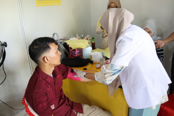 
					Petugas Lapas Bangkinang ikuti donor darah (Foto: Istimewa)
