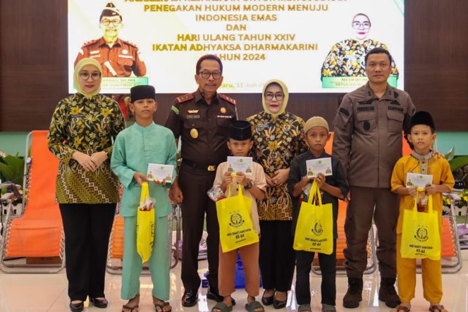 
					Kejaksaan Tinggi Riau menggelar kegiatan Khitanan Massal (Foto: Istimewa)