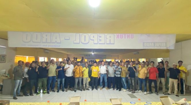 
					Rapat Badan Pemenangan Repol-Ardo (BP-REDO) tingkat kecamatan dan desa di sekretariat DPD Golkar Kampar (Foto: Istimewa)