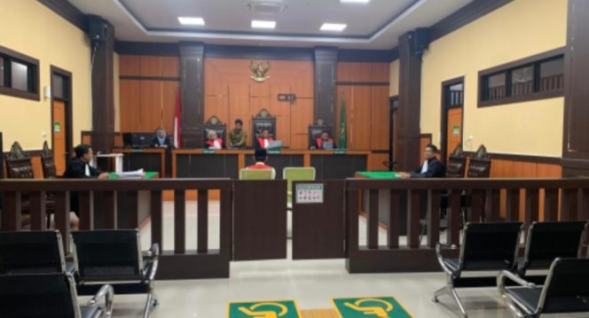 
					Sidang putusan kasus pembunuhan guru di PN Bangkinang, Riau. (Foto: Istimewa)