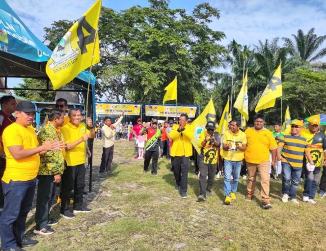 
					Momen pelepasan Jalan sehat di Kampar Kiri, Riau (Foto: Istimewa)