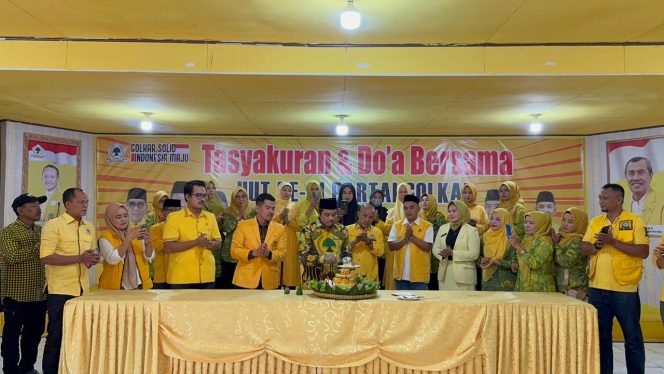 
					Golkar Kampar menggelar doa bersama dan pemotongan tumpeng memperingati hari puncak peringatan hari ulang tahun ke-61 (Foto: Istimewa)