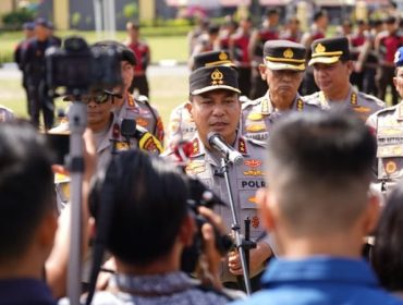 Kapolda Riau, Irjen Herry Heryawan, memberikan keterangan usai apel pelepasan ratusan personel. (Foto: Istimewa)