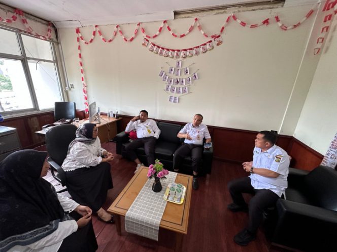 
					Dorong Pelayanan Publik Digital, Kampar Kunjungi Diskominfotik Riau