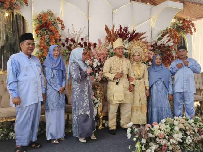 
					Wabup Kampar Hadiri Resepsi Pernikahan Warga di Kuok