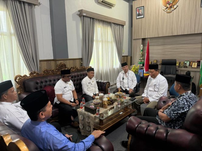 
					Bupati Kampar Dorong Sinergi Kemenag dan Kemenhaj dalam Kegiatan Keagamaan