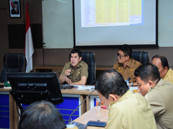 
					Pj Sekda Kampar Pimpin Rakor Pengendalian Inflasi (Foto: Istimewa)