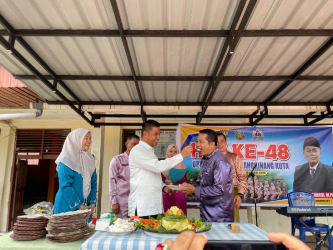 
					Bupati Kampar Tinjau Infrastruktur SMPN 2 Bangkinang Kota di Peringatan HUT ke-48