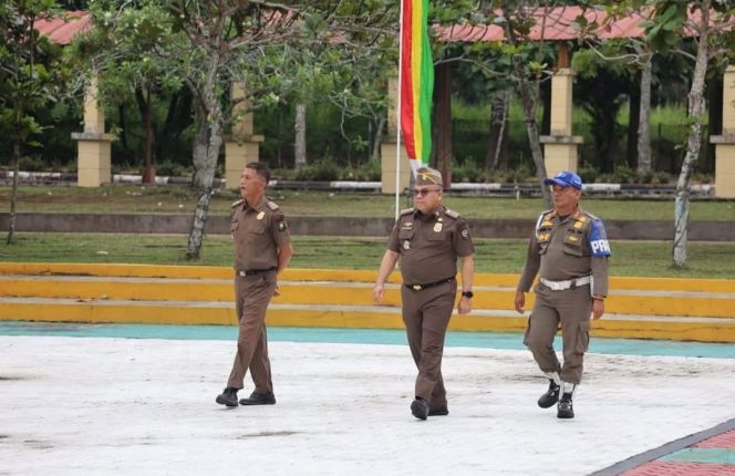 
					Kasatpol PP Kampar Tinjau Kesiapan Pasukan Pataka dan Marching Band Andhika Praja Jelang HUT Kampar