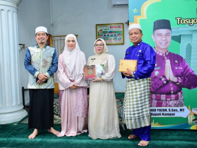 
					Pemkab Kampar Gelar Tasyakuran Hari Jadi ke-76 Bersama Ustadz Solmed