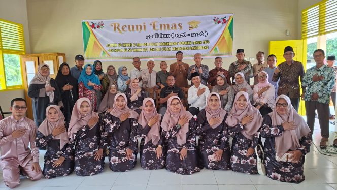
					Reuni Emas SDN 004 Pulau, Disdikpora Kampar Tekankan Peran Alumni untuk Pendidikan
