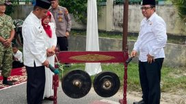 Bupati Kampar, Ahmad Yuzar bersama Kajari Kampar, Dwianto Prihartono (Foto: Istimewa)