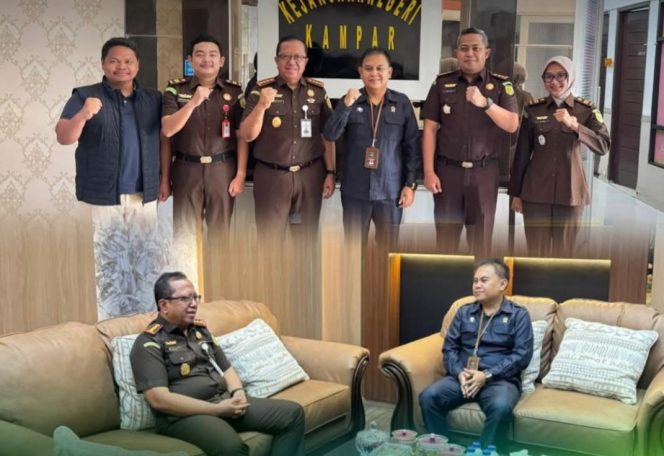 
					Kajari Sambut Kunjungan Ketua PN Bangkinang