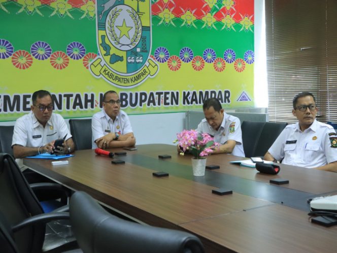 
					Wakili Bupati, Kadis Kominfo Kampar Ikuti Sharing SPBE untuk Perkuat Layanan Digital
