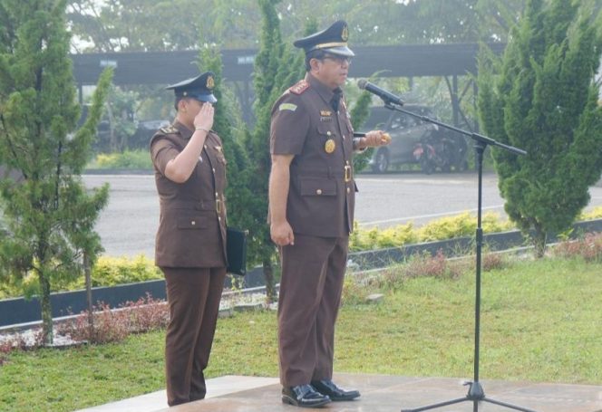 
					Di Hadapan Jajaran, Kajari Kampar Tegaskan Pancasila Fondasi Penegakan Hukum Berkeadilan