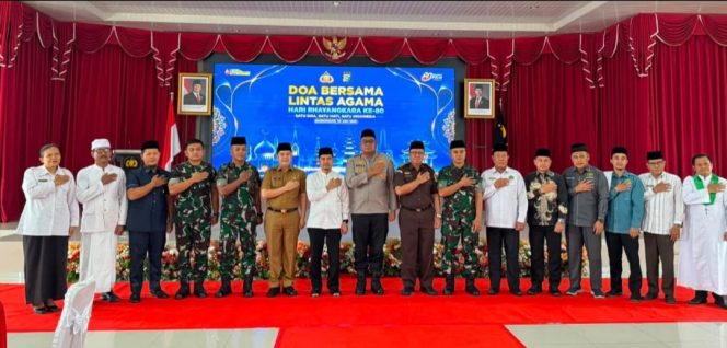 
					Kajari Kampar Hadiri Doa Lintas Agama Hari Bhayangkara ke-80, Tegaskan Pentingnya Sinergi Penegak Hukum