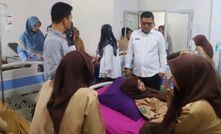 Menanti Hasil Uji Lab MBG Pemicu Siswa dan Guru Diduga Keracunan di SMK Negeri 1 Tapung Hulu Kampar