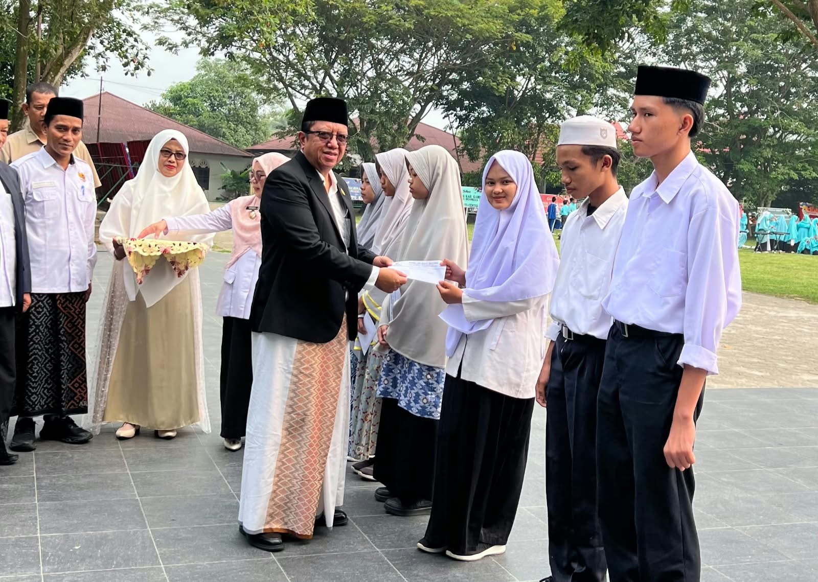 Dari Hari Santri, Kajari Kampar Titip Pesan Untuk Generasi Muda